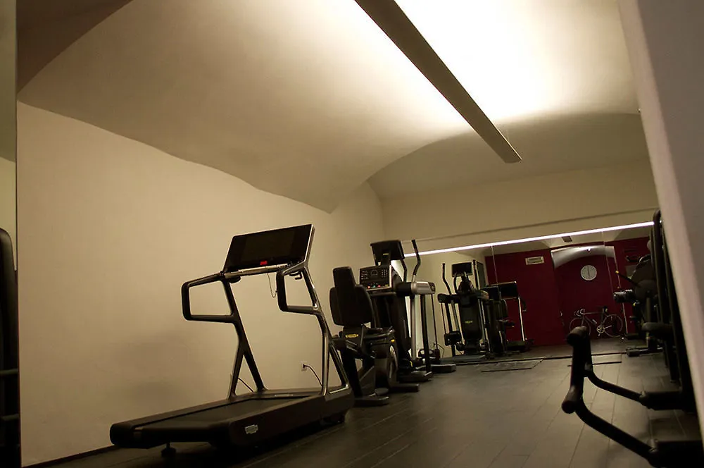 Hotel Colombia Milan 4*,