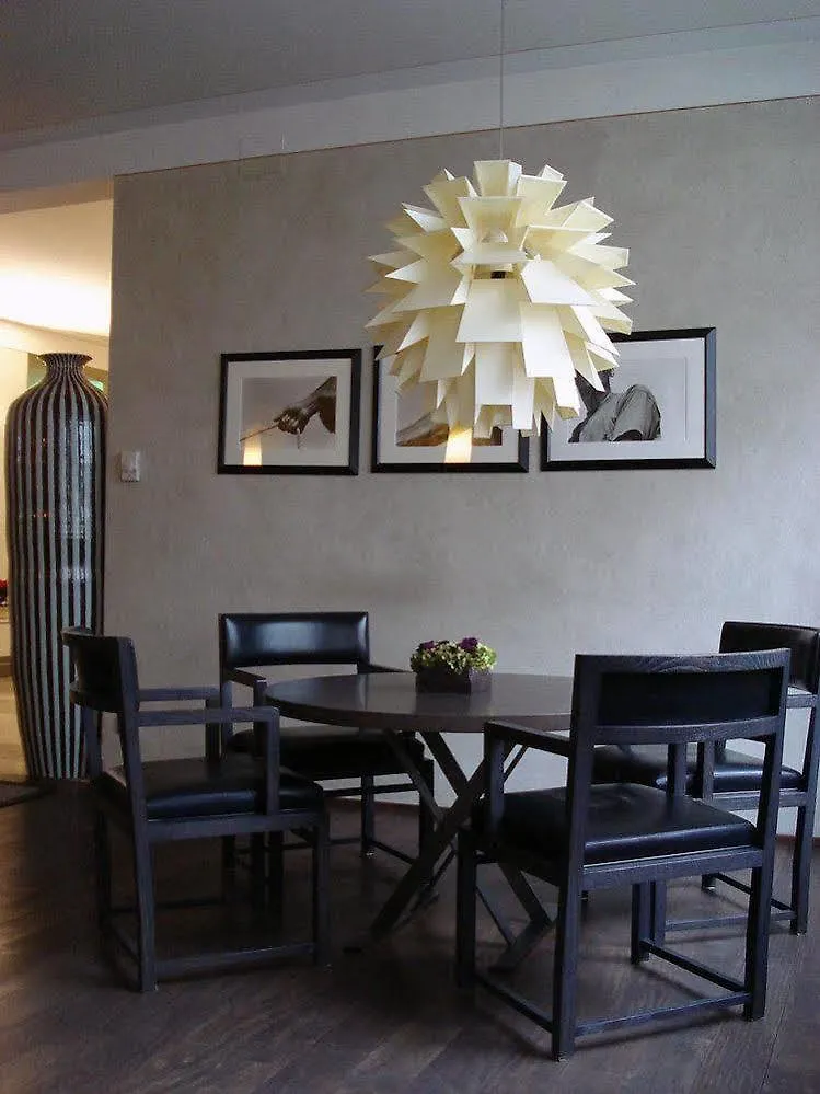 Hotel Colombia Milan 4*,
